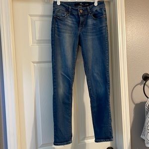 1822 Denim: Adrianna